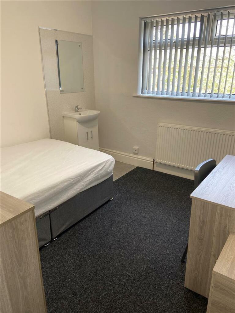 Bedroom 3.4.JPG