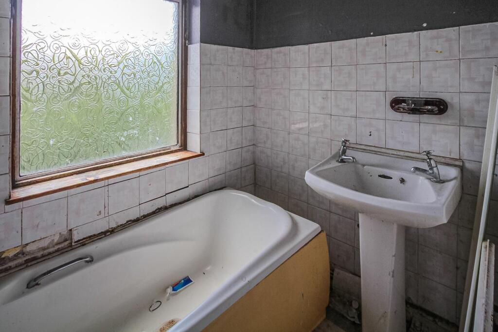 15 Dan Y Graig-10.jpg