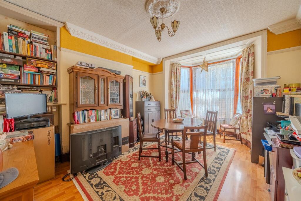 8 Cwmavon Road-11.jpg