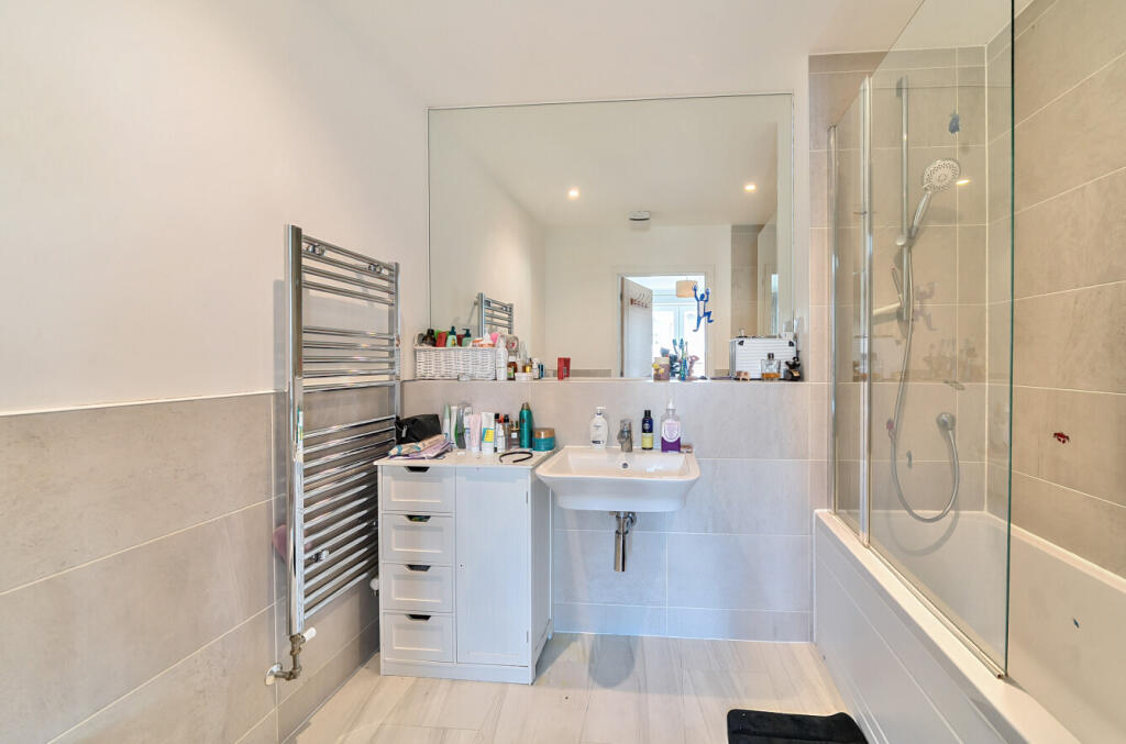 1320283-6-686e978...