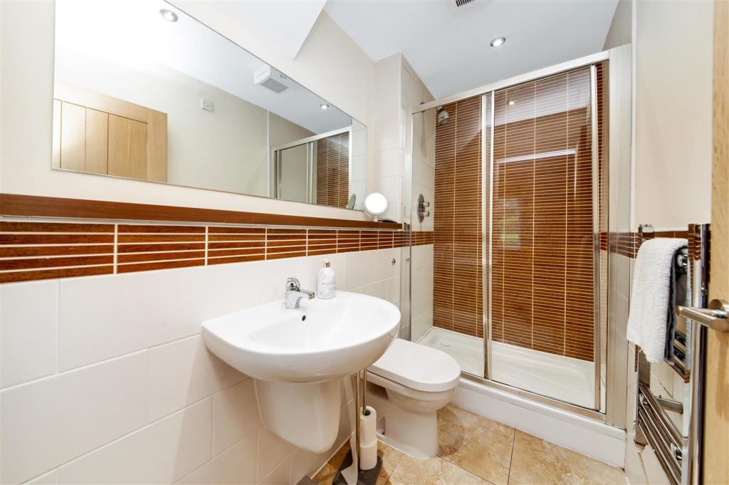 EN-SUITE SHOWER ROOM TO BEDROOM ONE