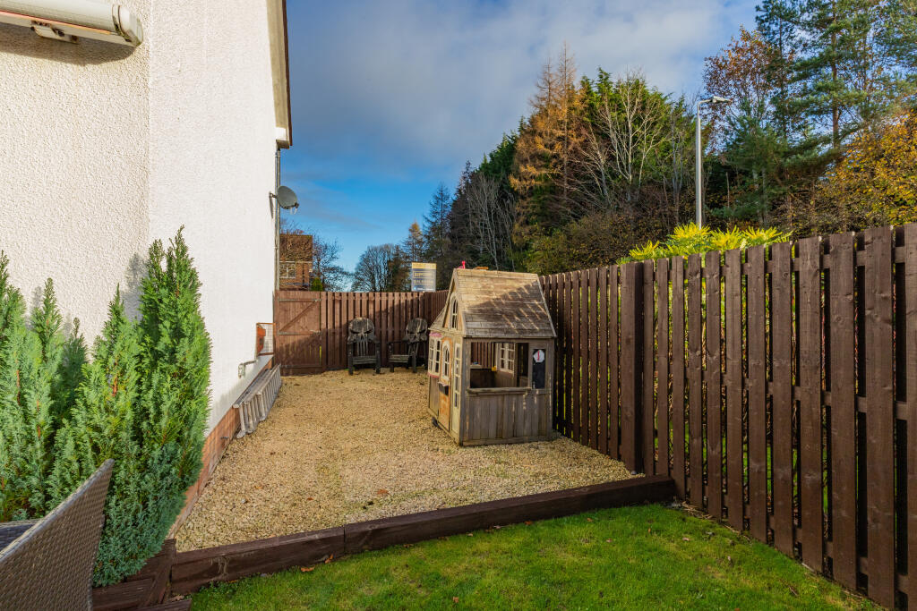 1 deanston park, barrhead L-52
