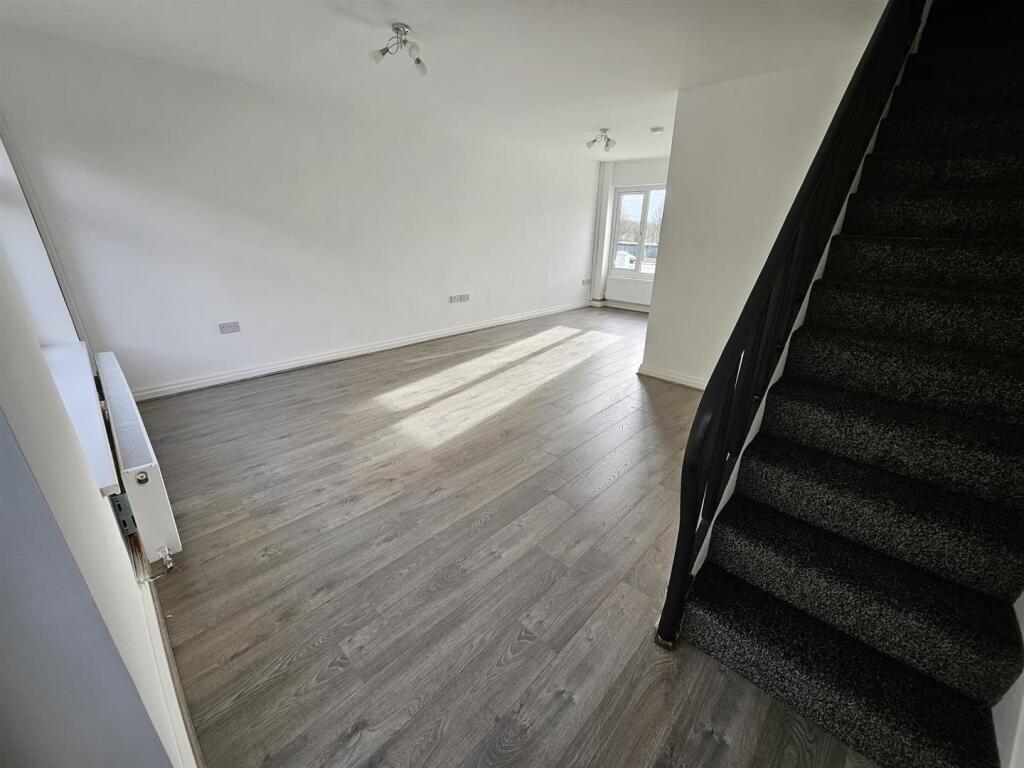 WhatsApp Image 2025-02-03 at 13.37.50 (6).jpeg