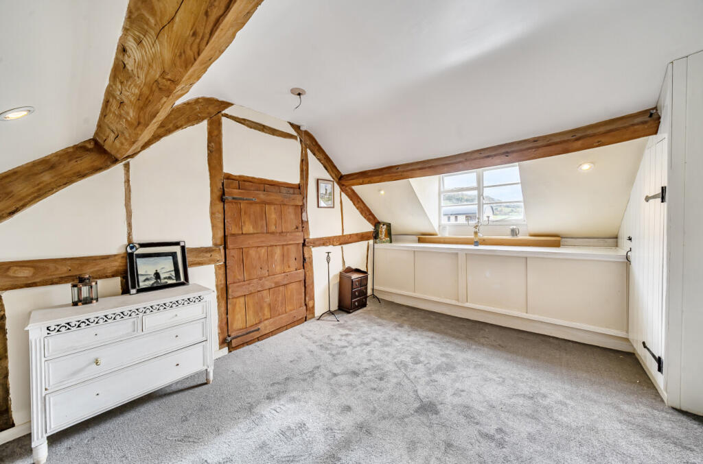 1371600-25-68f8f1...