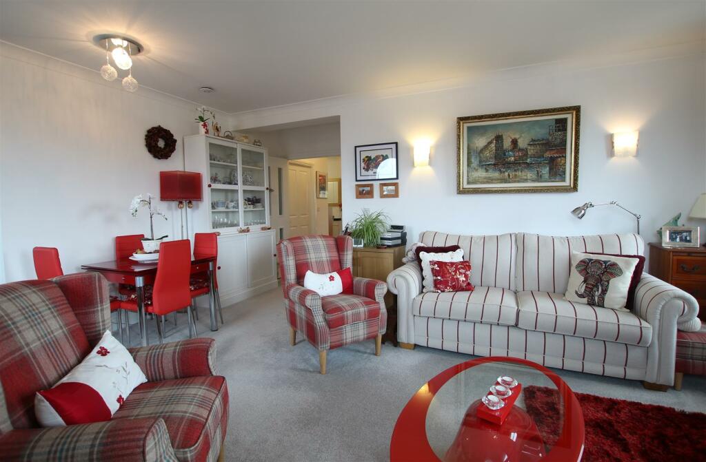 Penthouse 68 Hascombe Court, Somerleigh Road, Dorchester