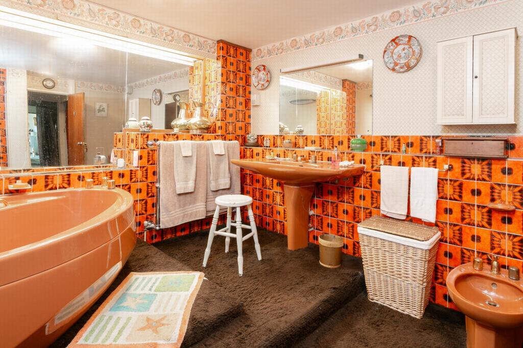 GF Bathroom
