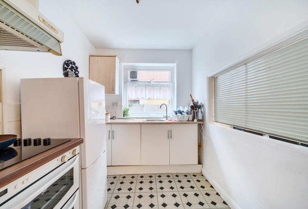 1388561-7-6942cd9...