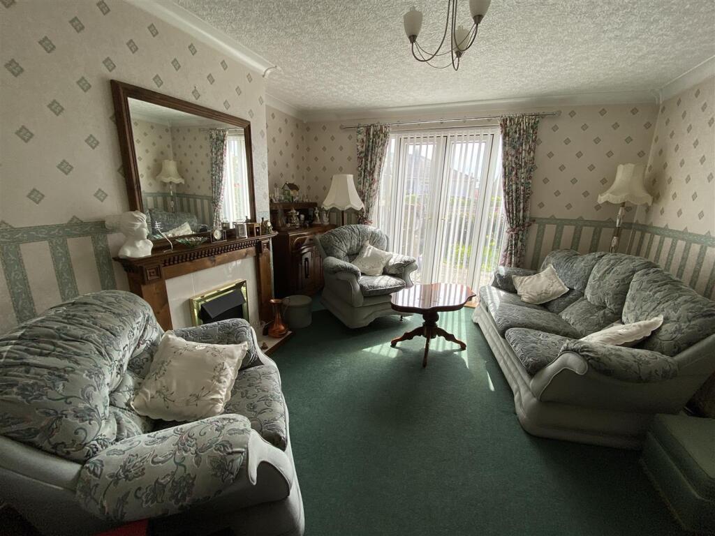 Lounge: