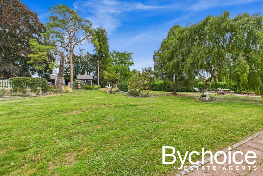 CAM05250G0-PR0100-STILL028