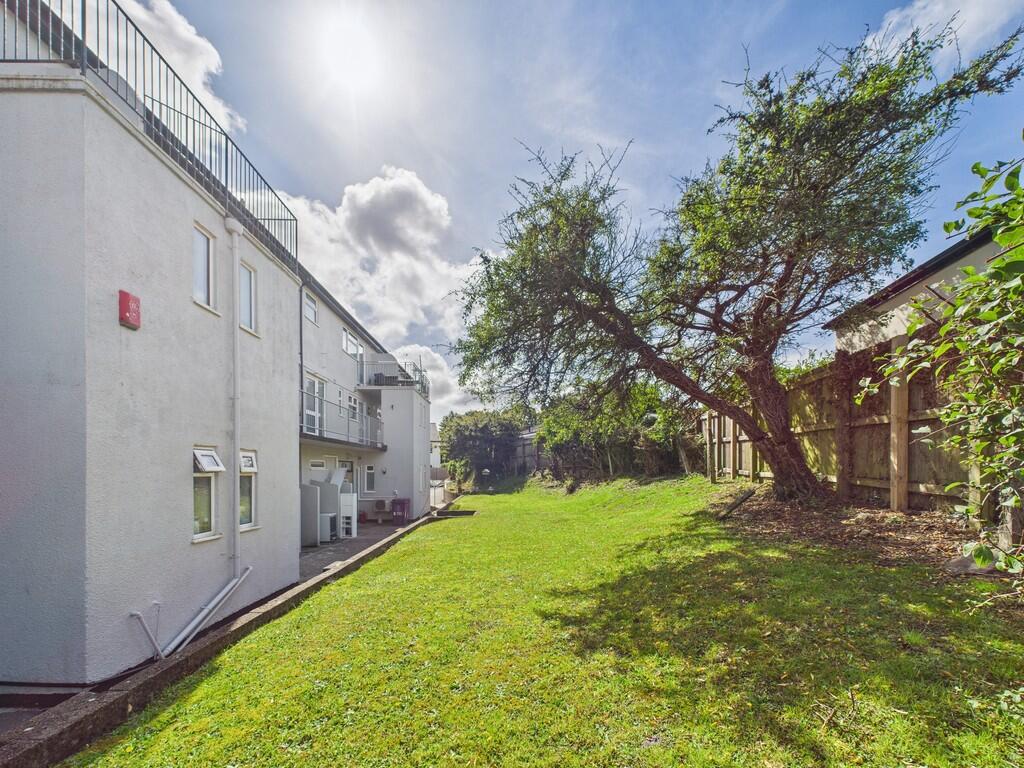 CAM02089G0-PR0562...