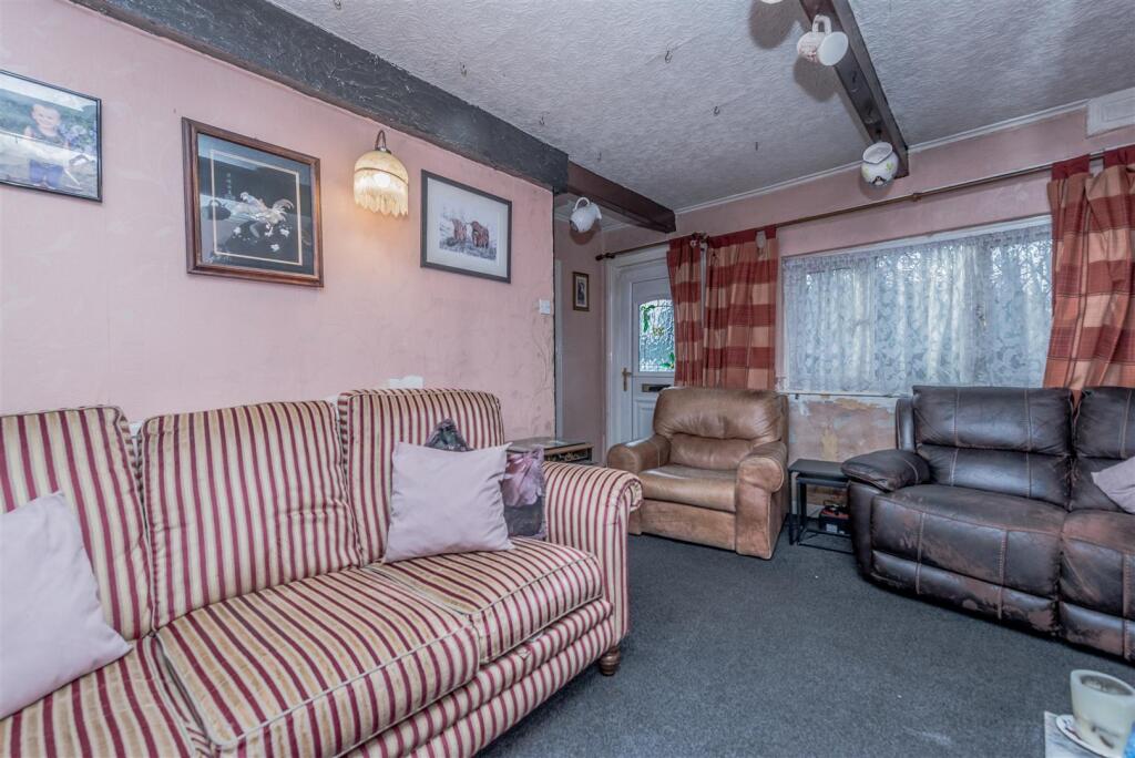 Living Room: