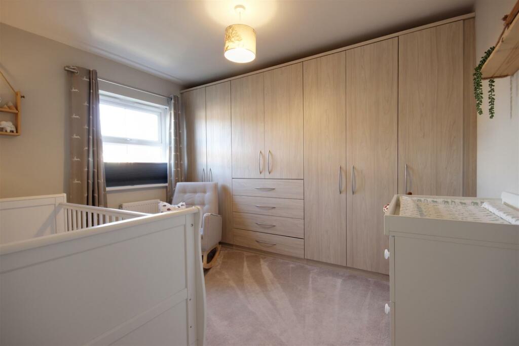 BEDROOM 3 (REAR)