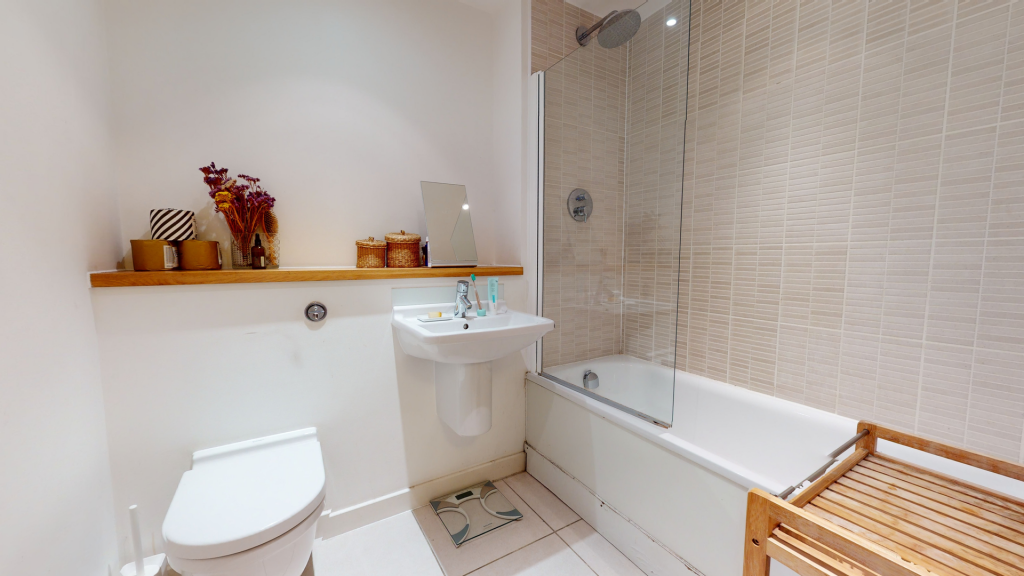 BATHROOM ONE