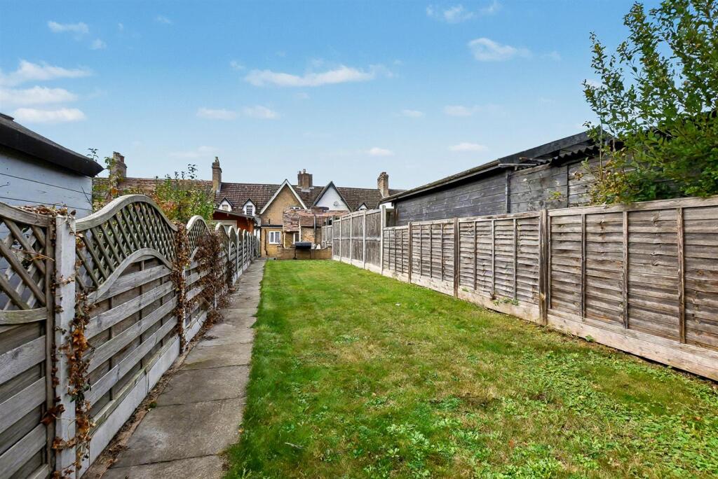 Rear Garden..jpg