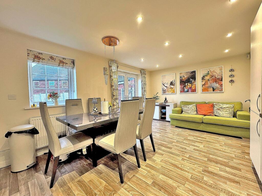 Kitchen/Dining Room