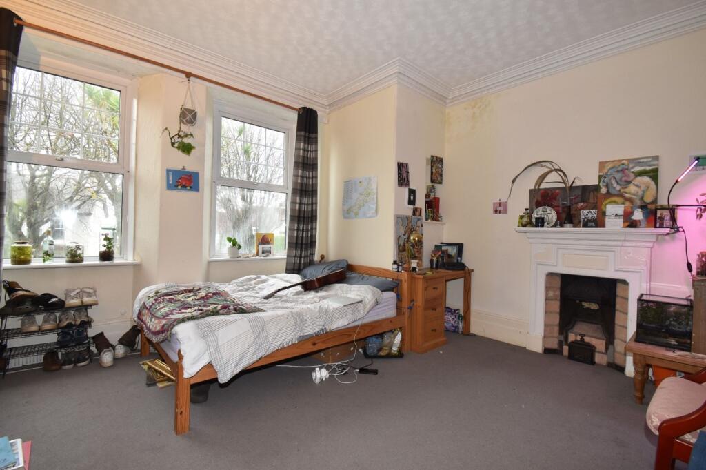 Ground floor flat (bedroom)