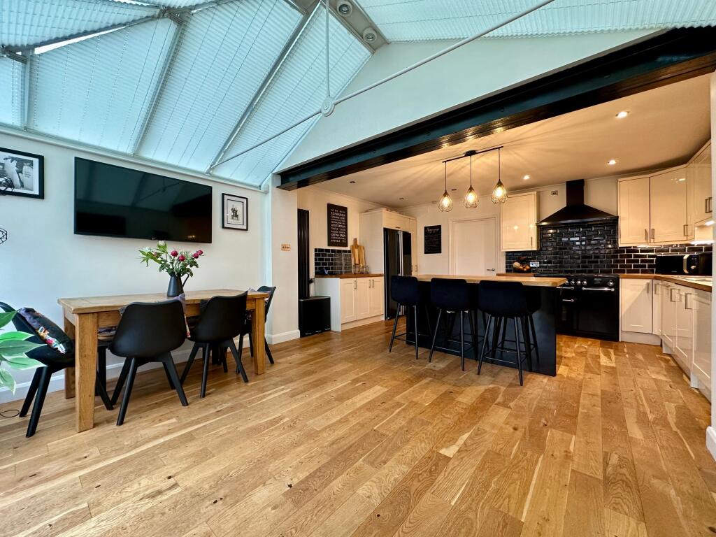 Kitchen/Family Room