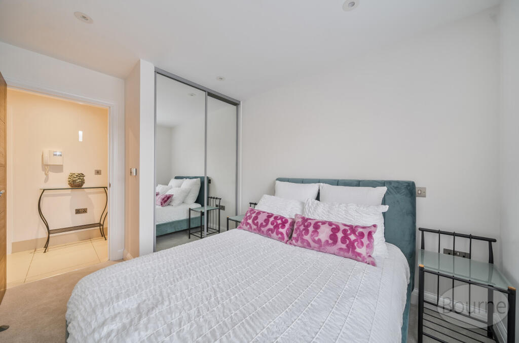 a89b1638-27f8-460...