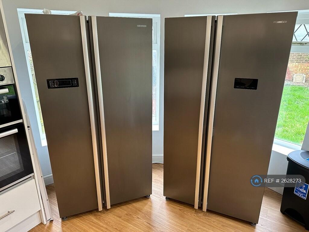 2x American Style Fridge Freezers