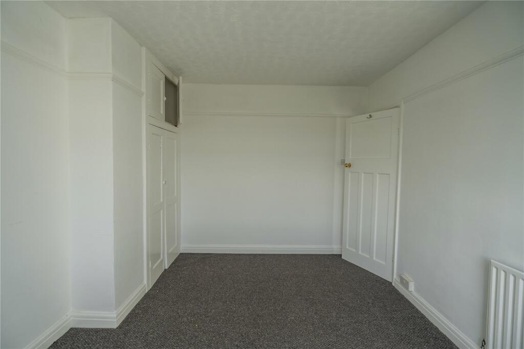 Bedroom 1 (2)