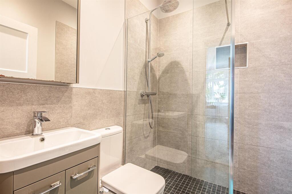 Ensuite to bed one