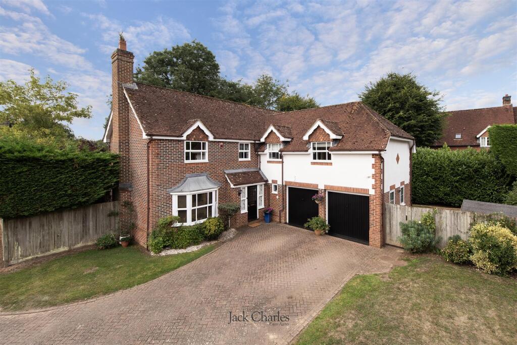 44 The Haydens, TN9 1NS 002.jpg