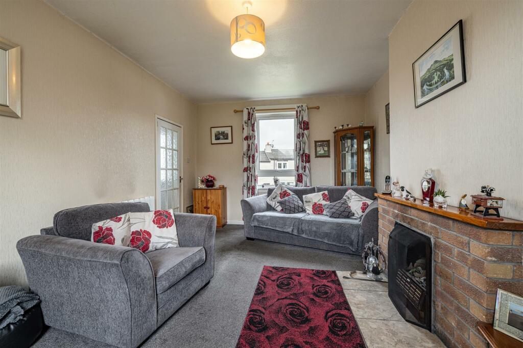 24 Roxburghe Place Newtown 08.JPG