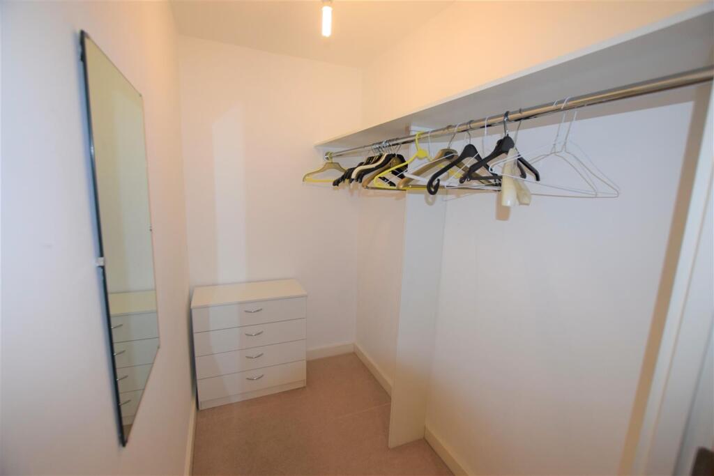 Walk in wardrobe