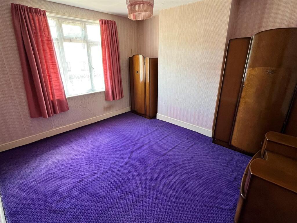 Bedroom One.jpg
