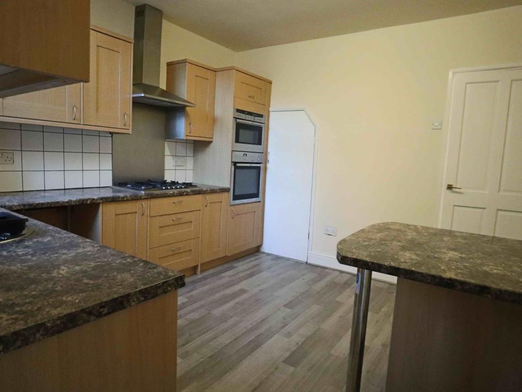 KITCHEN1.jpg