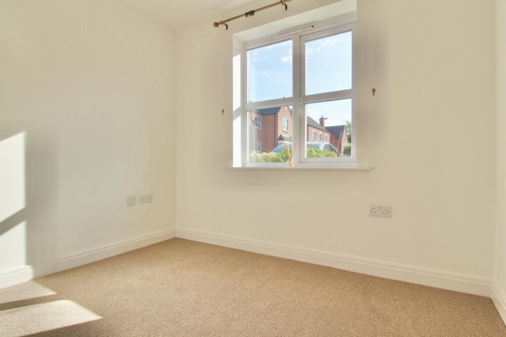 Bedroom 2 - small double - Gus Critchlow EweMove H