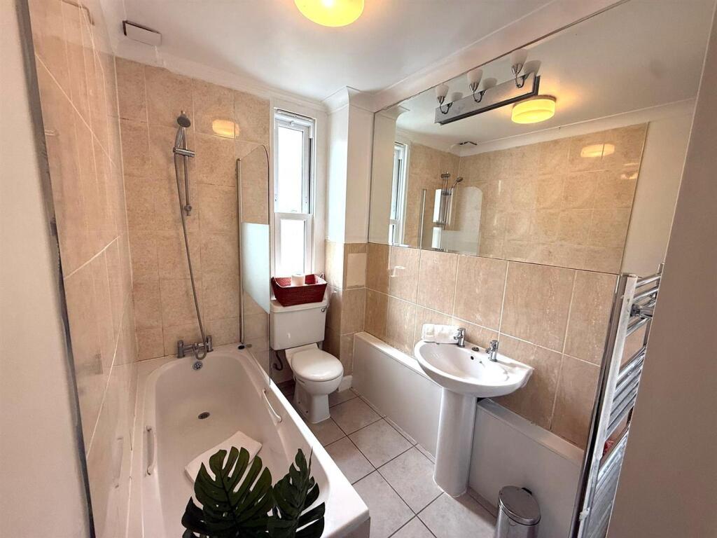 Bathroom.jpeg