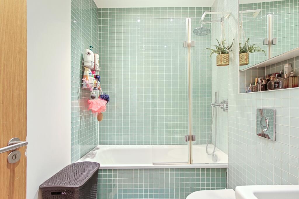 f22773e5-398a-4b5...