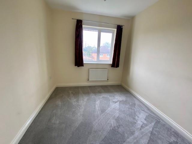 16 Victoria Gardens bedroom 2 new.jpg