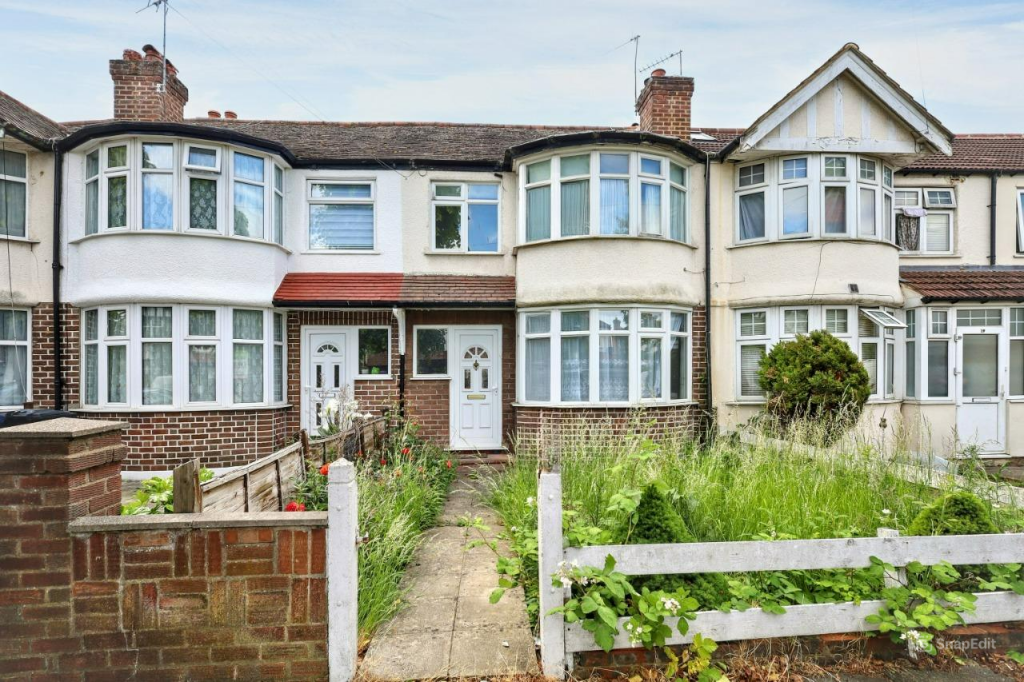 17 Tees Avenue, Perivale, Greenford, UB6 8JH