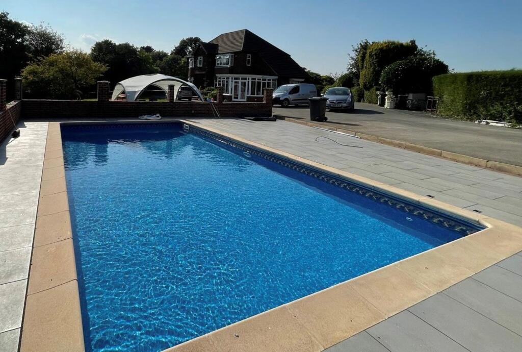 Heated Swimming Pool