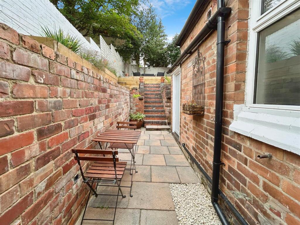 c6a0face-F-40D9-A309-2B5F8EA4ED99-7851-000004E47DB