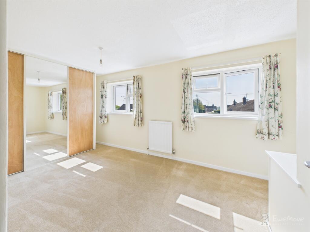 Principal bedroom- Mark Stephens EweMove Newmarket