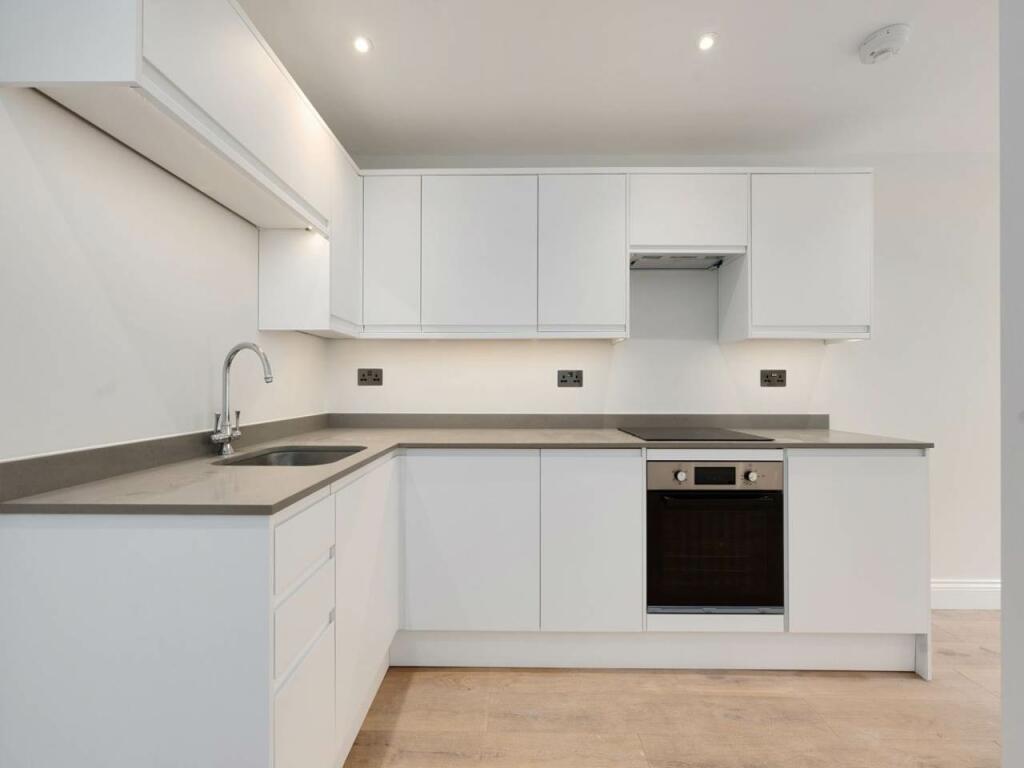 flat 2 kitchen