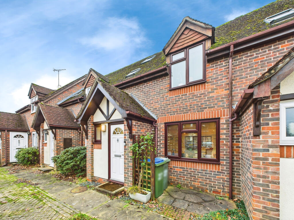 Coleridge Close, Horsham, Horsham, West Sussex