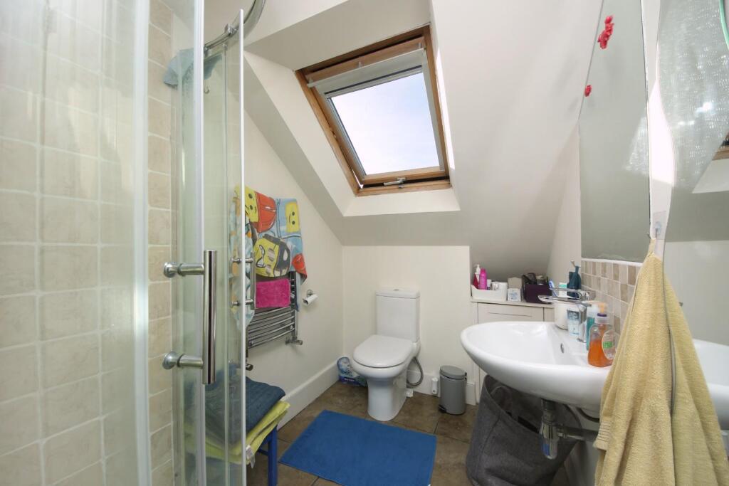 GV- 20 Northcroft rd (18).jpg