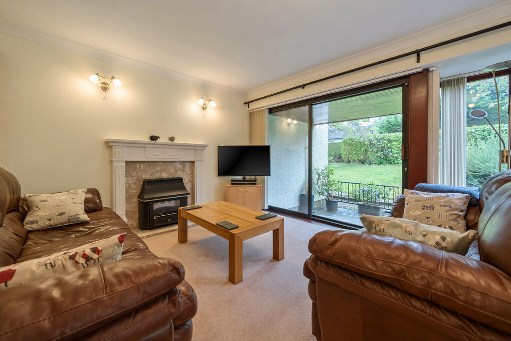 Living/dining roo...