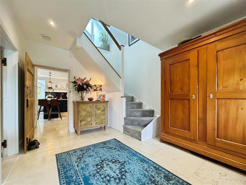 1b83cafa-A-4DDD-B810-57B3FEF61C9D-5899-00000343416