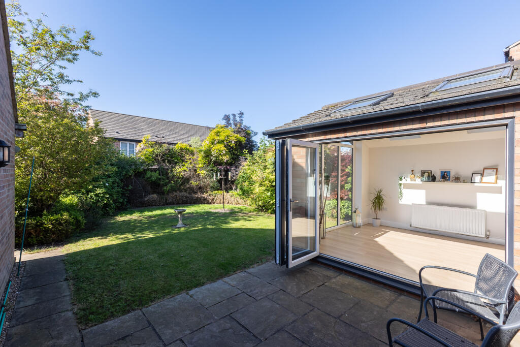 Greengage Close 8 External-3