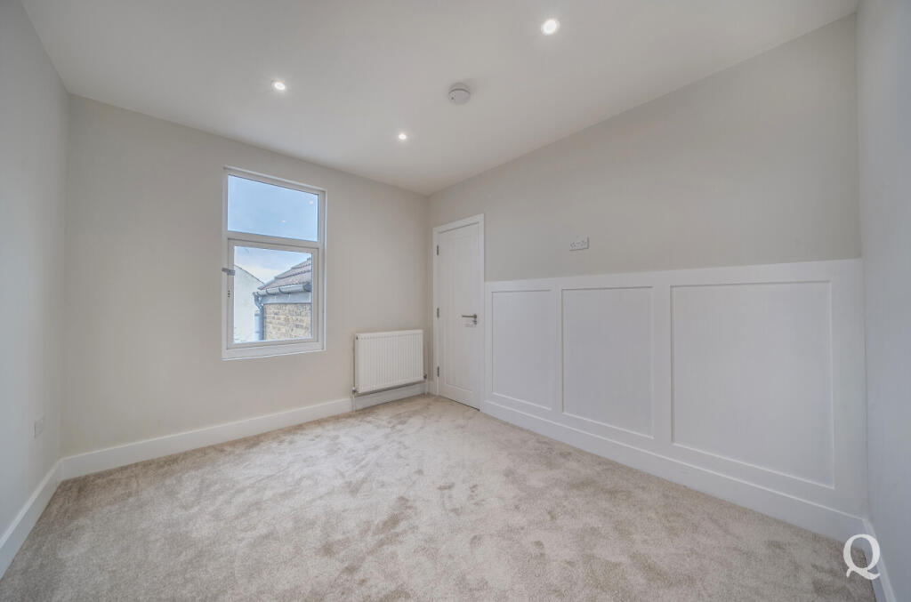 5b33df19-dcda-4ed...