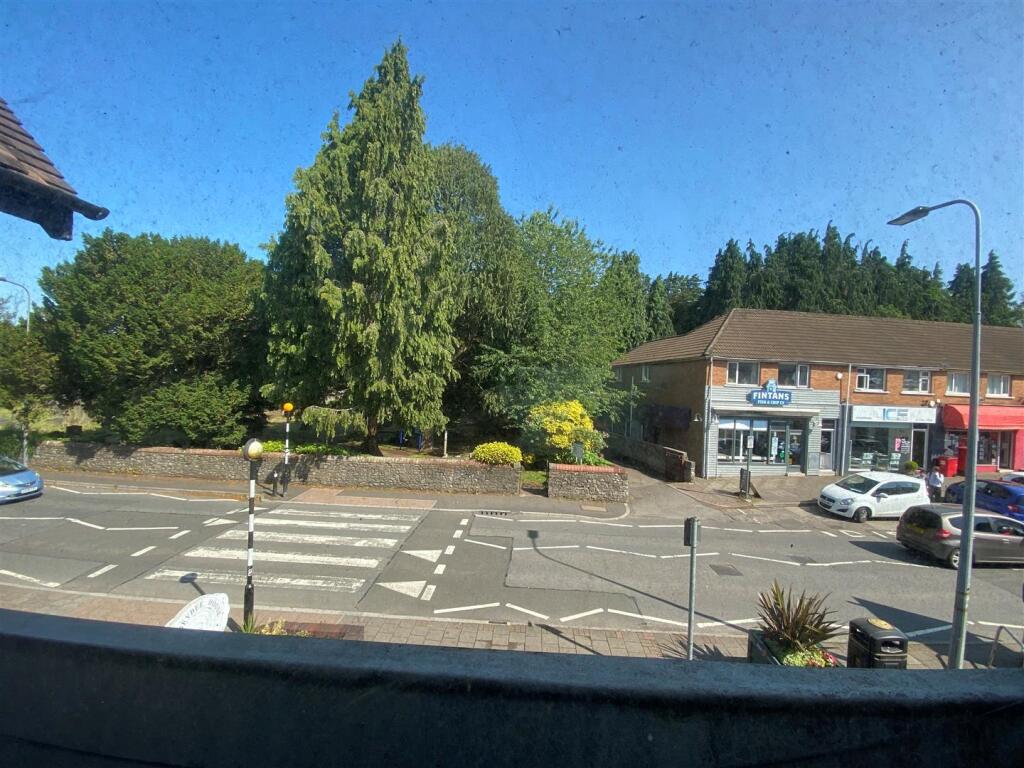 40a Station Road - view 2.jpg