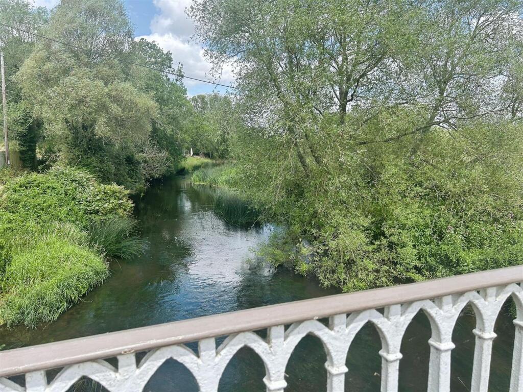 21e51c67--4DC9-AC8C-BCC9688E1A19-73940-00003158F47