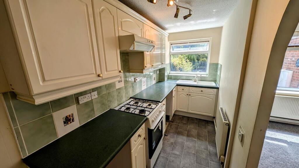 61 Canterbury Close kit 2.jpg