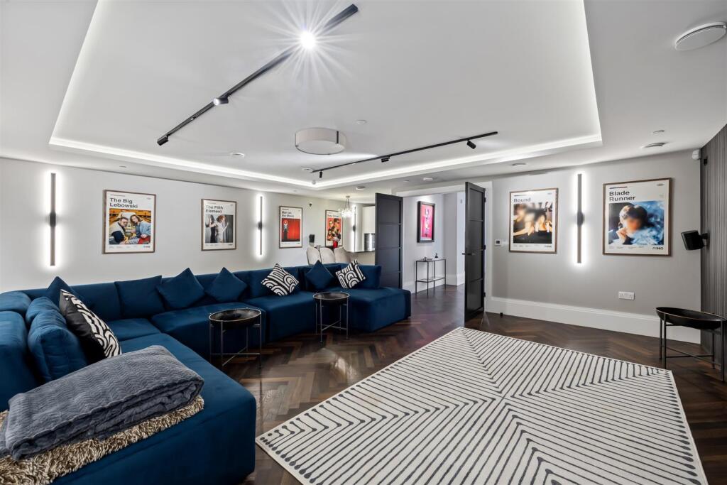 Dyke Road, 77b-073.jpg