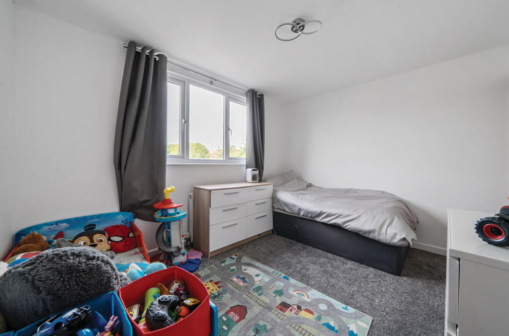 1342137-3-68a5967...